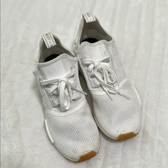 adidas gazelle silver green womens Adidas NMD XR1 Triple White
